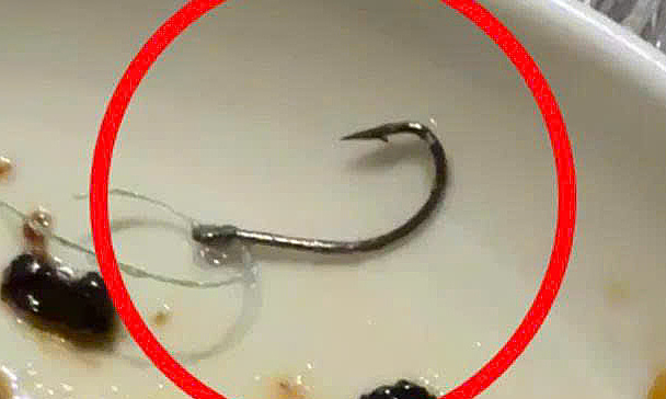 Khách phát hiện lưỡi câu lẫn trong món ăn tại nhà hàng Michelin