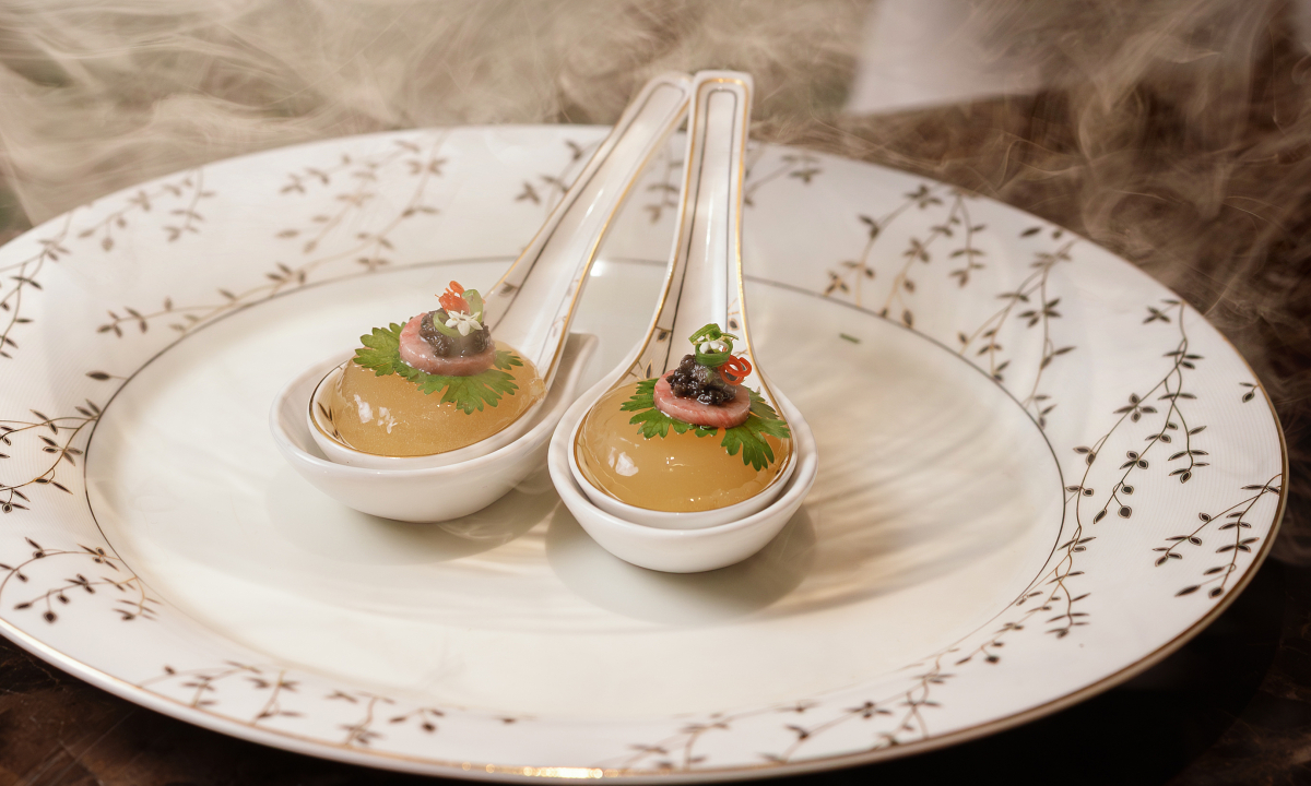 Đầu bếp Michelin ‘giải phẫu’ tô phở Việt thành 12 món